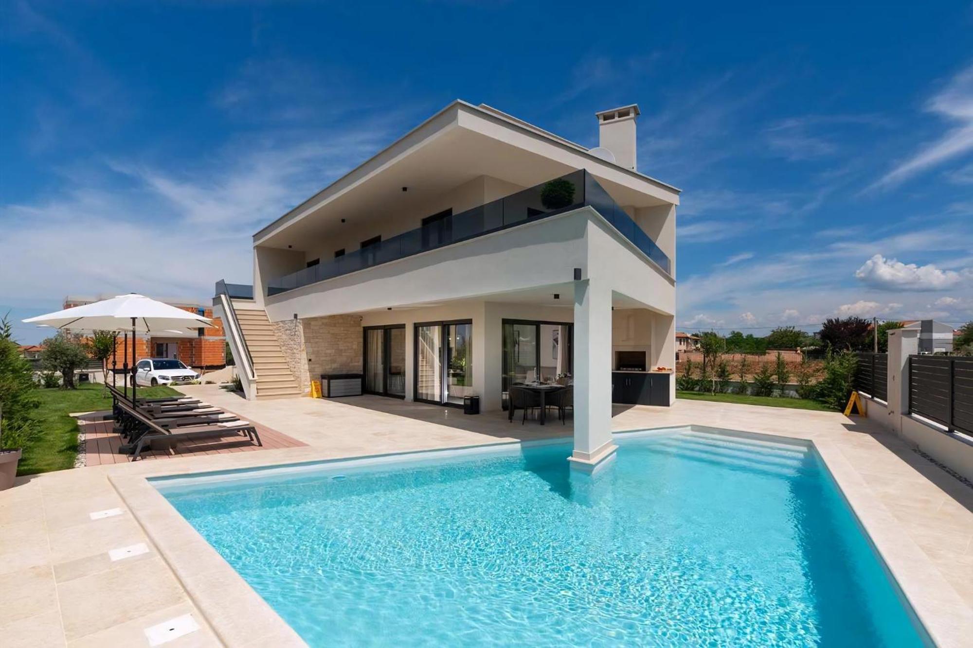 Luxurioese Villa Perla Mit Pool Und Jacuzzi Пореч Экстерьер фото