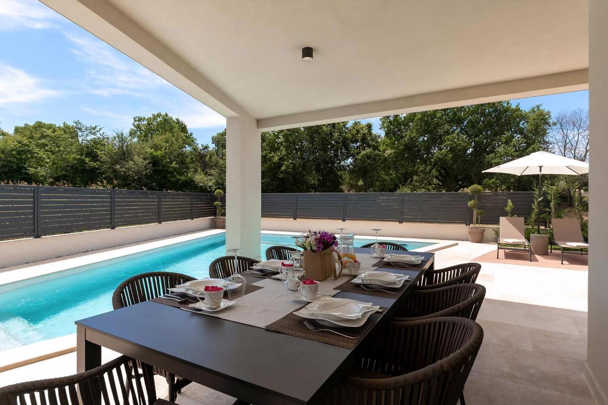 Luxurioese Villa Perla Mit Pool Und Jacuzzi Пореч Экстерьер фото
