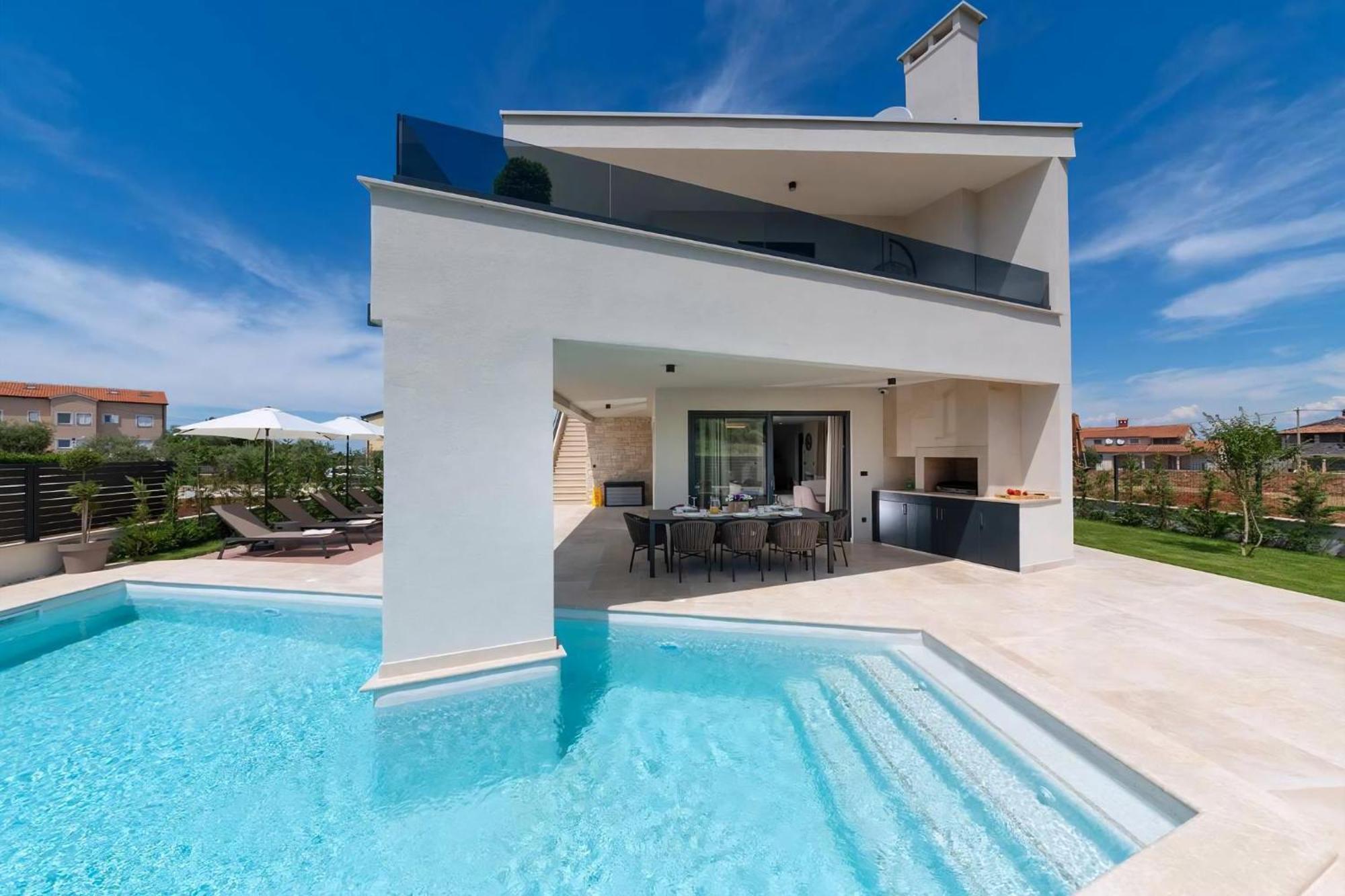 Luxurioese Villa Perla Mit Pool Und Jacuzzi Пореч Экстерьер фото